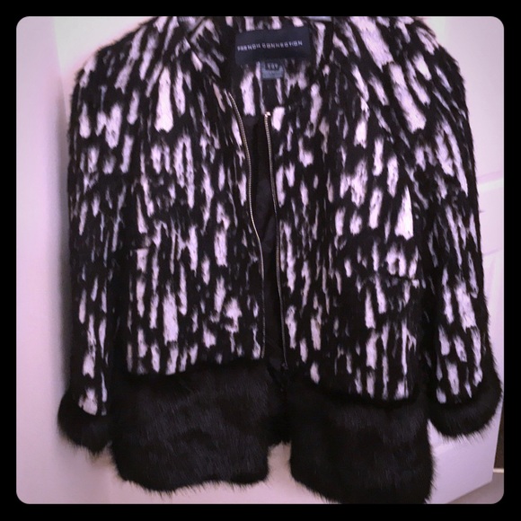 Chic to the bone! Black&White Blazer-Faux Fur Base - Picture 1 of 3